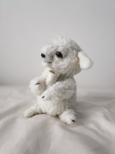 ひつじのぬいぐるみ